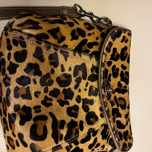 Purse - Picture 2 of 2